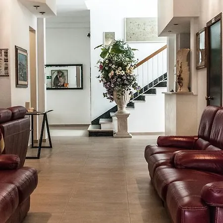Carillon Hotel
