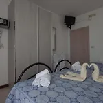 Carillon Hotel 3*