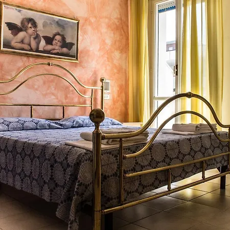 Hotel Carillon 3*