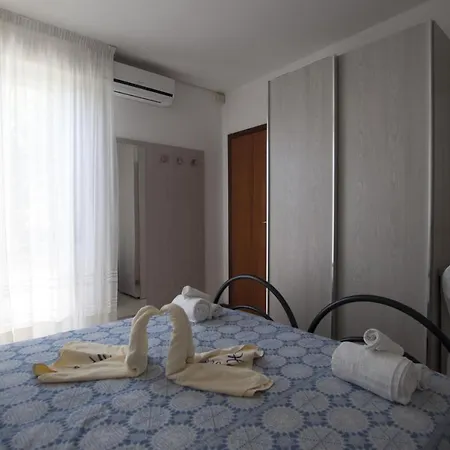 Hotel Carillon 3*