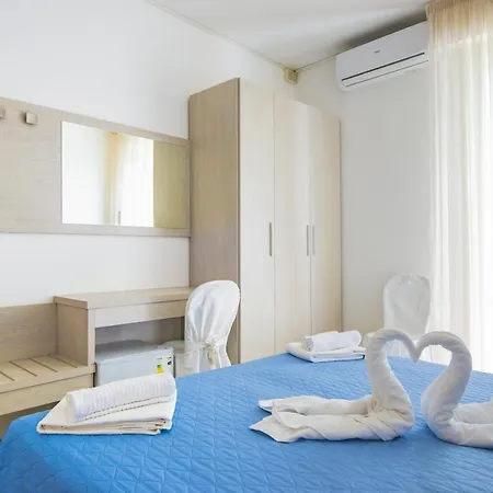 Carillon Hotel 3*